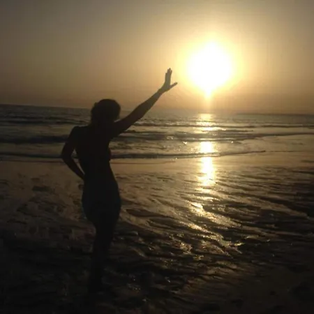 Sunny Coastal Retreat For 4 توريمولينوس