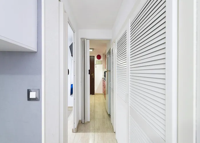 아파트 Sunny Coastal Retreat For 4