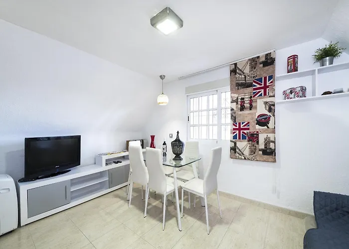 아파트 Sunny Coastal Retreat For 4 *