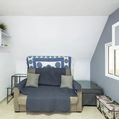 Sunny Coastal Retreat For 4 Torremolinos