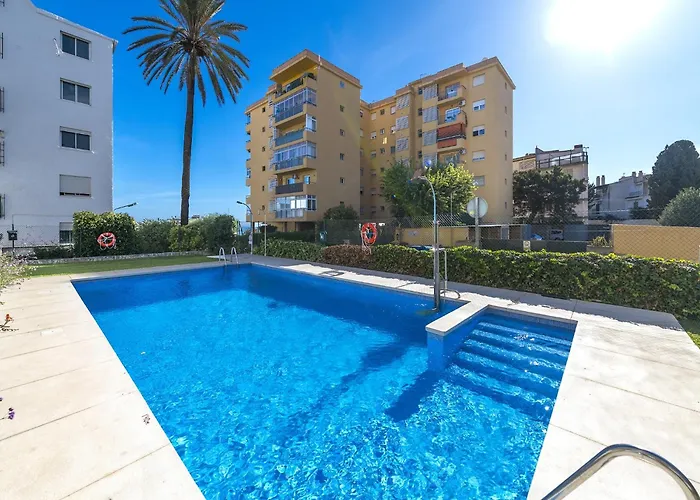 Appartement Sunny Coastal Retreat For 4