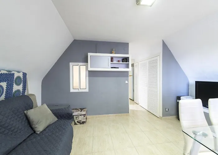 Sunny Coastal Retreat For 4 Appartement Torremolinos