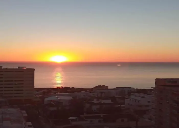 Sunny Coastal Retreat For 4 Torremolinos