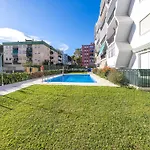 Sunny Coastal Retreat For 4 * Torremolinos
