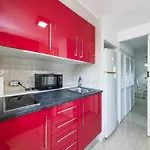 Apartment Sunny Coastal Retreat For 4