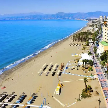 Apartamento Sunny Coastal Retreat For 4