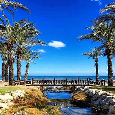 Sunny Coastal Retreat For 4 Appartement *